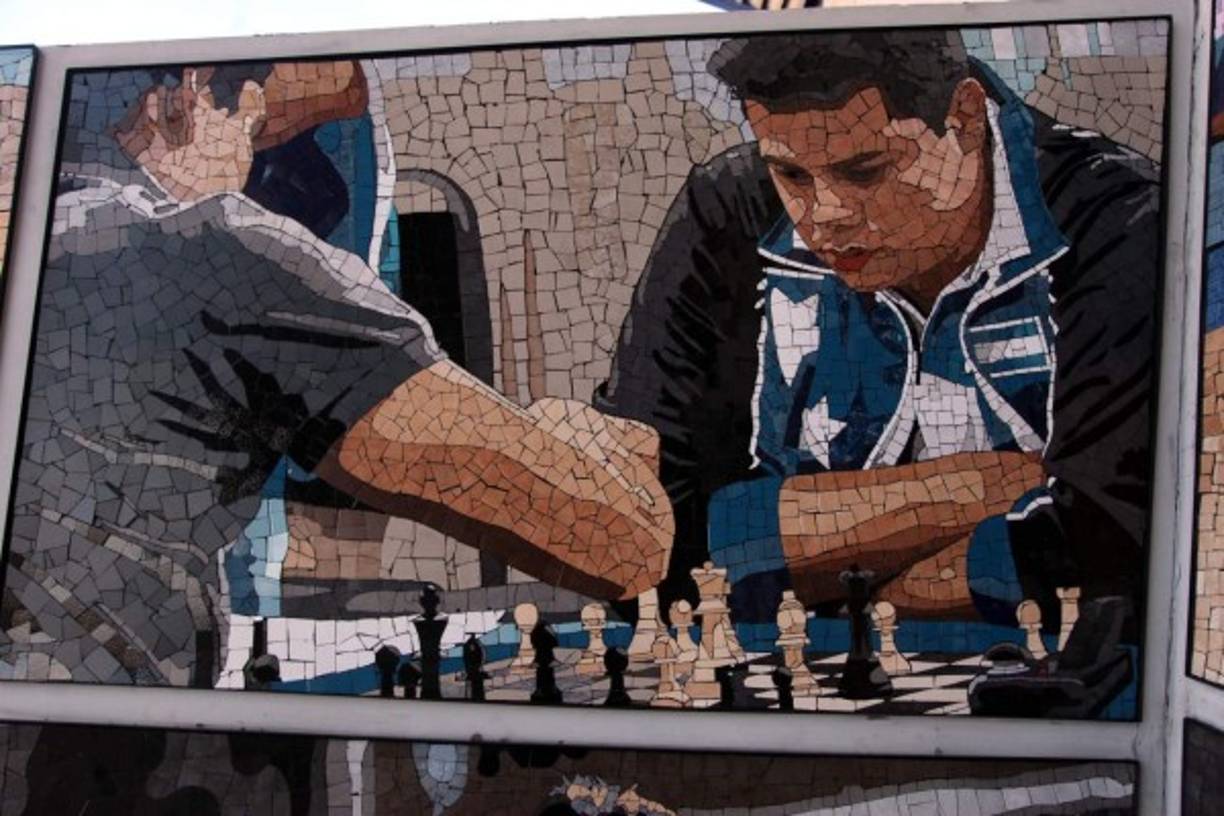 La disciplina de ajedrez también es parte del enorme mural.