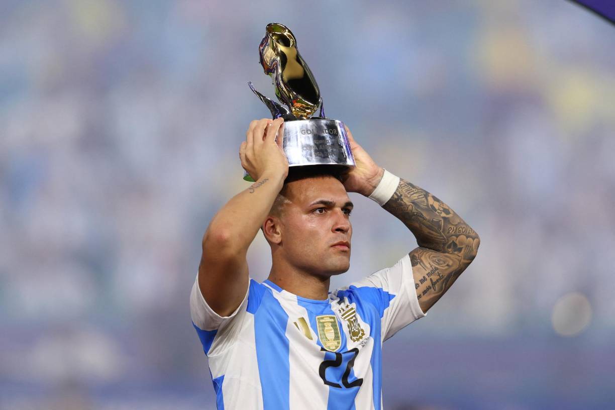 Lautaro Martínez, que acaba de conquistar la Copa América con Argentina gracias a un tanto suyo, firmará un nuevo contrato con el Inter hasta junio de 2029 por nueve millones de euros más variables, afirma Fabrizio Romano.