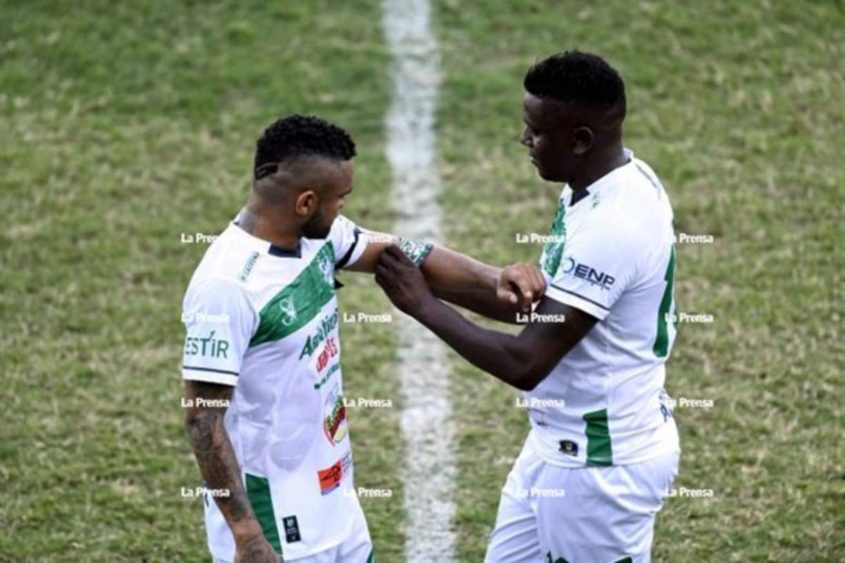 Edgard Álvarez dejó el gafete de capitán a Alexander Aguilar.