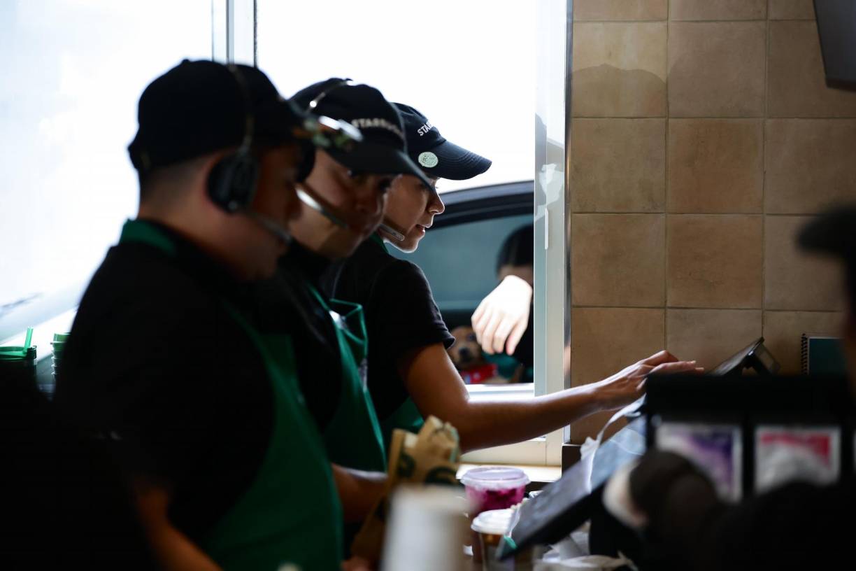 Starbucks tras dar apertura a sus instalaciones en San Pedro Sula causó furor en los sampedranos.