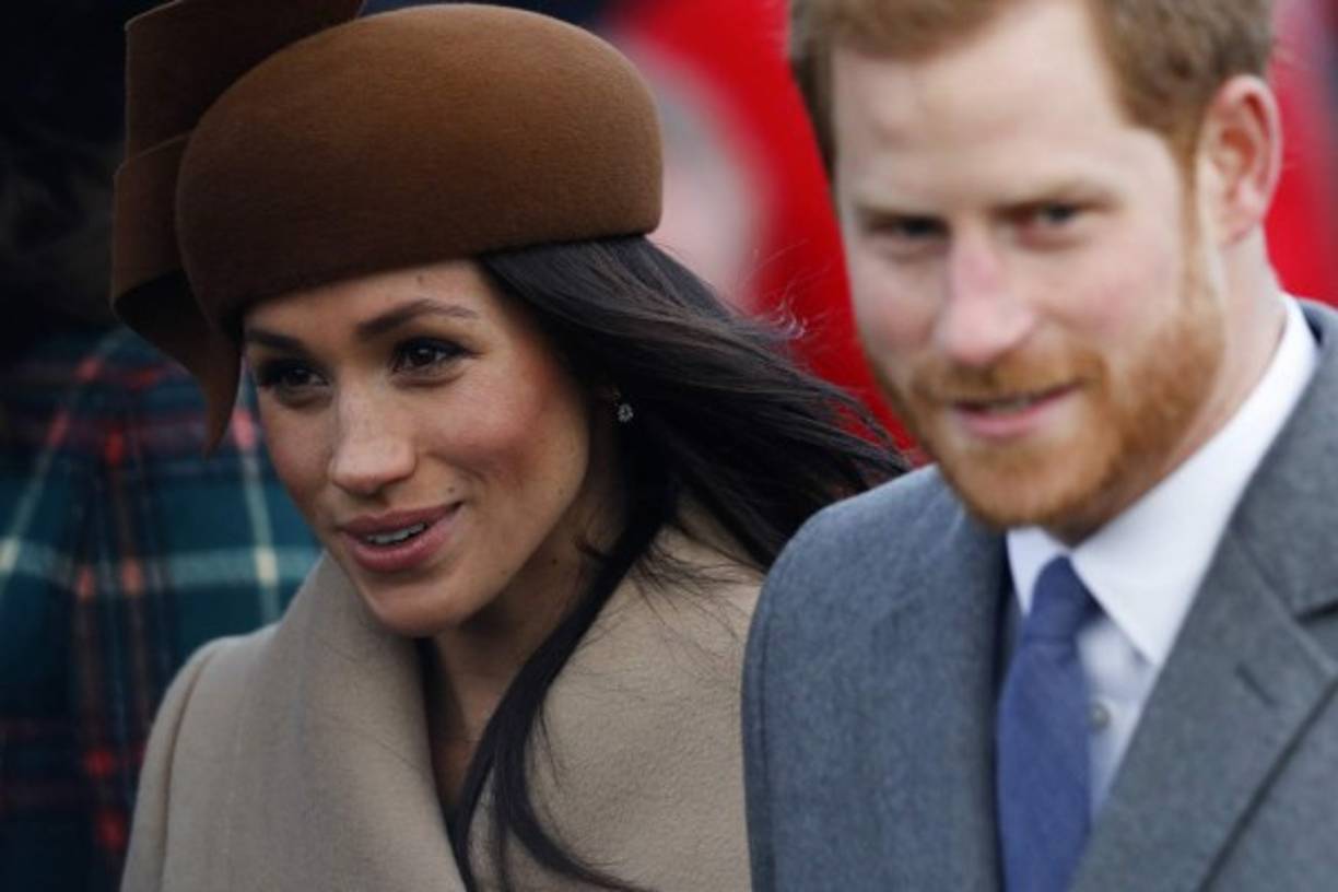 Meghan Markle, prometida del príncipe Harry, celebró este lunes la primera Navidad con la familia real británica, haciendo historia con su simple presencia.