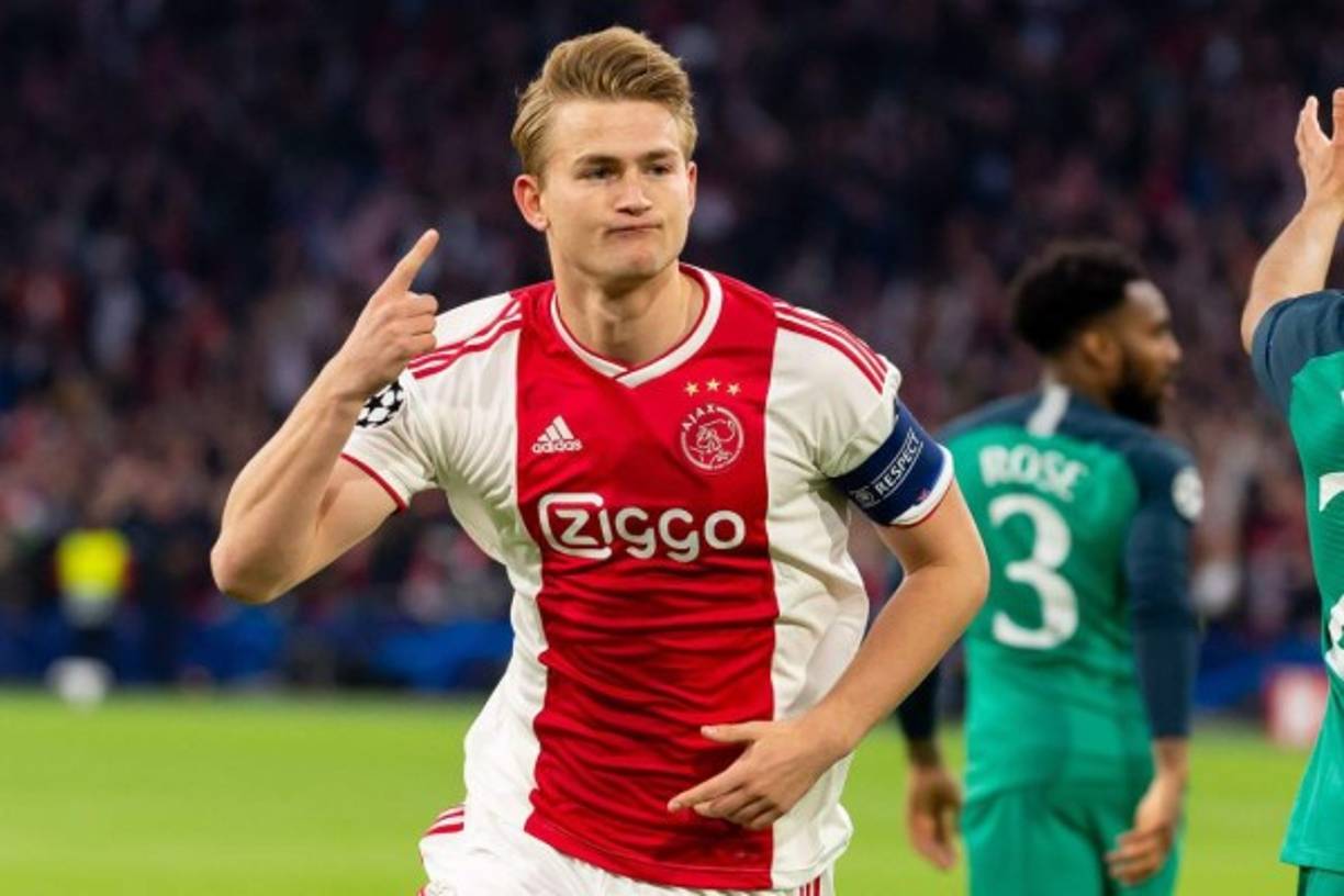 Le sigue en la lista el defensa holandés Matthijs De Ligt. Otra de las figuras del Ajax que luego fue contratado por la Juventus de Italia.