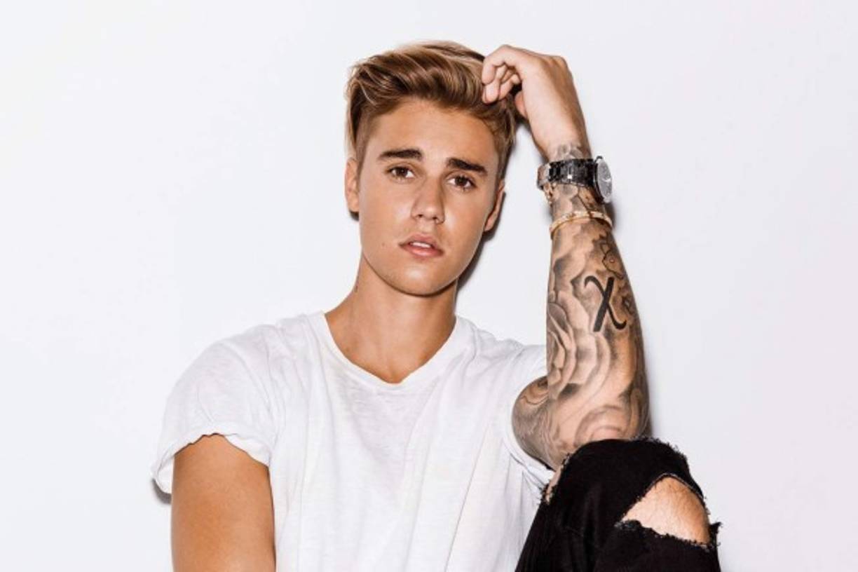 11. Justin Bieber creció en un hogar cristiano. Por años enfrentó diversos escándalos y polémicas alejado de sus valores sin embargo esta semana ha regresado a sus raíces. En las dos últimas oportunidades en las que ha ido al subcontinente australiano, el intérprete de ‘Sorry’ ha hecho paradas en una iglesia que pertenece al movimiento pentecostal Hillsong, donde incluso ha grabado música cristiana.