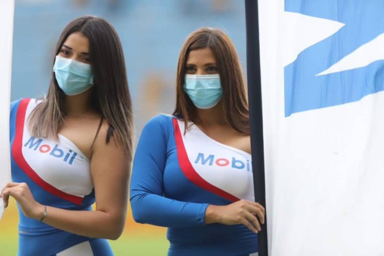 Estas dos hermosas edecanes robaron suspiros en el duelo Real España vs Real Sociedad correspondiente a la cuarta jornada de la Liga Nacional.