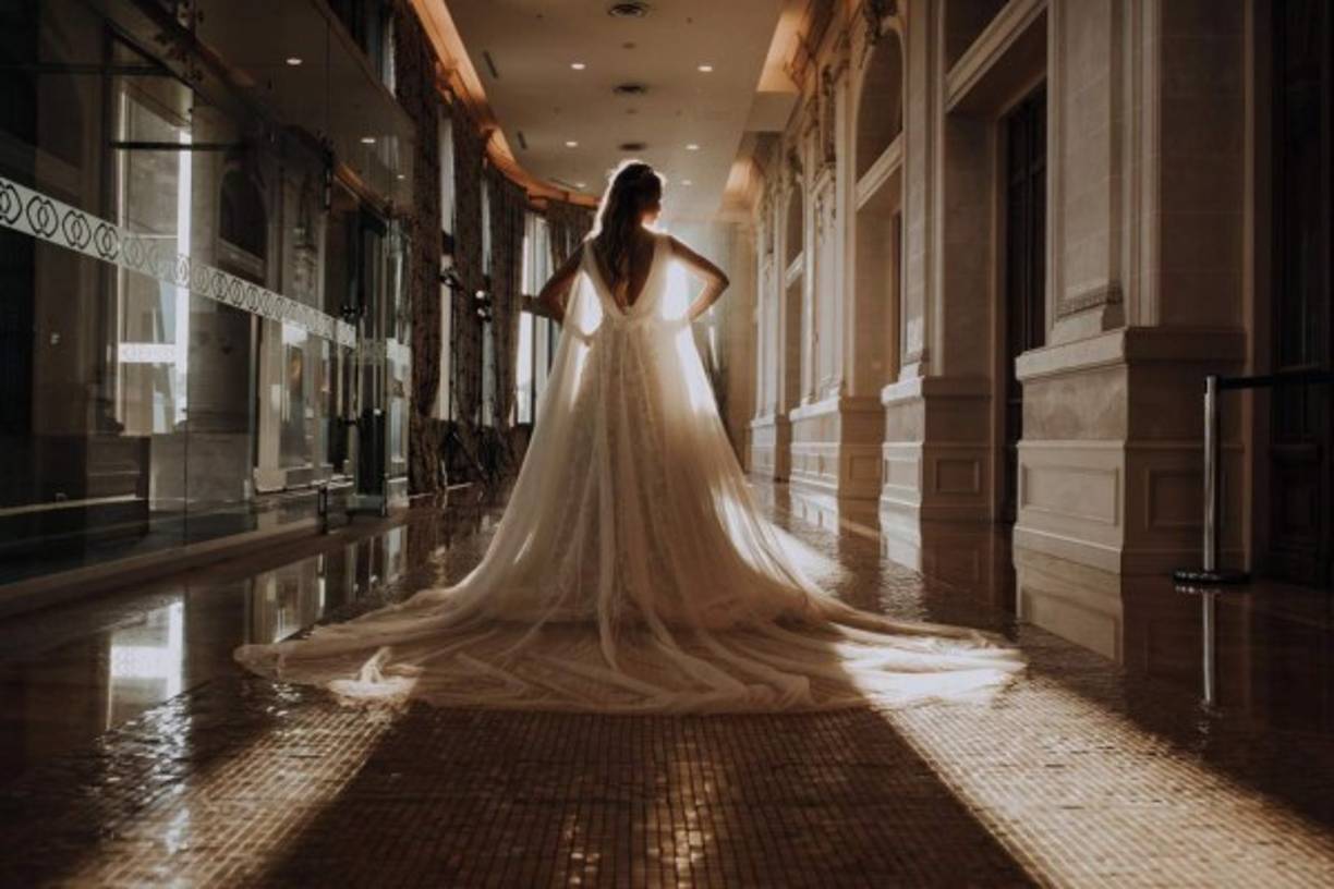 Al enlace religioso de Godín y Herrera asistieron figuras del Atlético de Madrid como los españoles Jorge 'Koke' Resurrección y Juanfran Torres y el delantero francés Antoine Griezmann, quien llegó esta mañana al aeropuerto Internacional de Carrasco, además de Luis Suárez y Edinson Cavani.