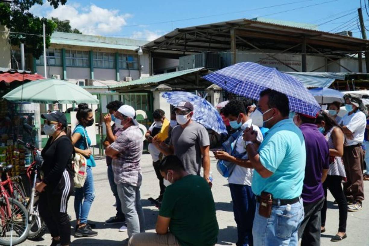 Informó que el triaje para covid-19 funciona de 7:00 am a 7:00 pm y la atención a reclamos de incapacidades de 8:00 am a 4:00 pm.
