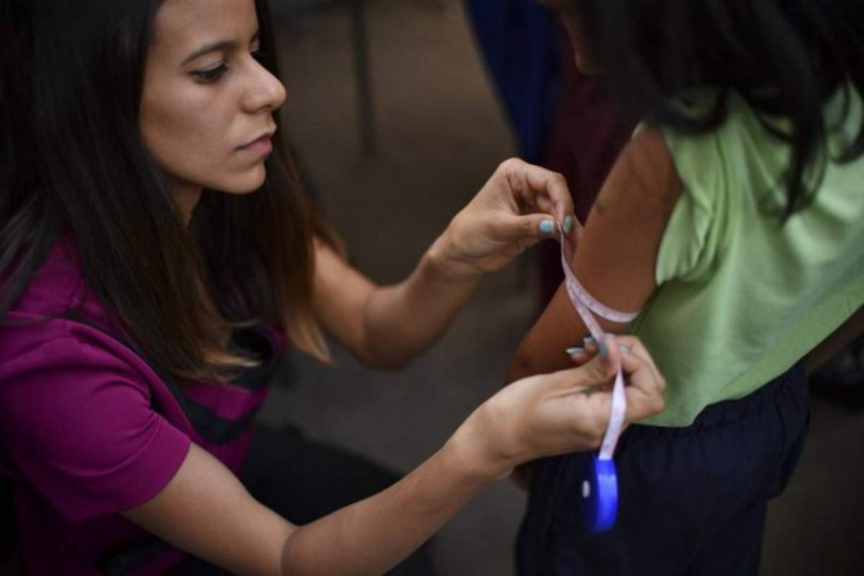 Huníades Urbina, presidente de la Sociedad de Pediatría, afirma que '78% de la población infantil venezolana está en riesgo de algún tipo de desnutrición', antes por la escasez de alimentos y ahora por la voraz hiperinflación.
