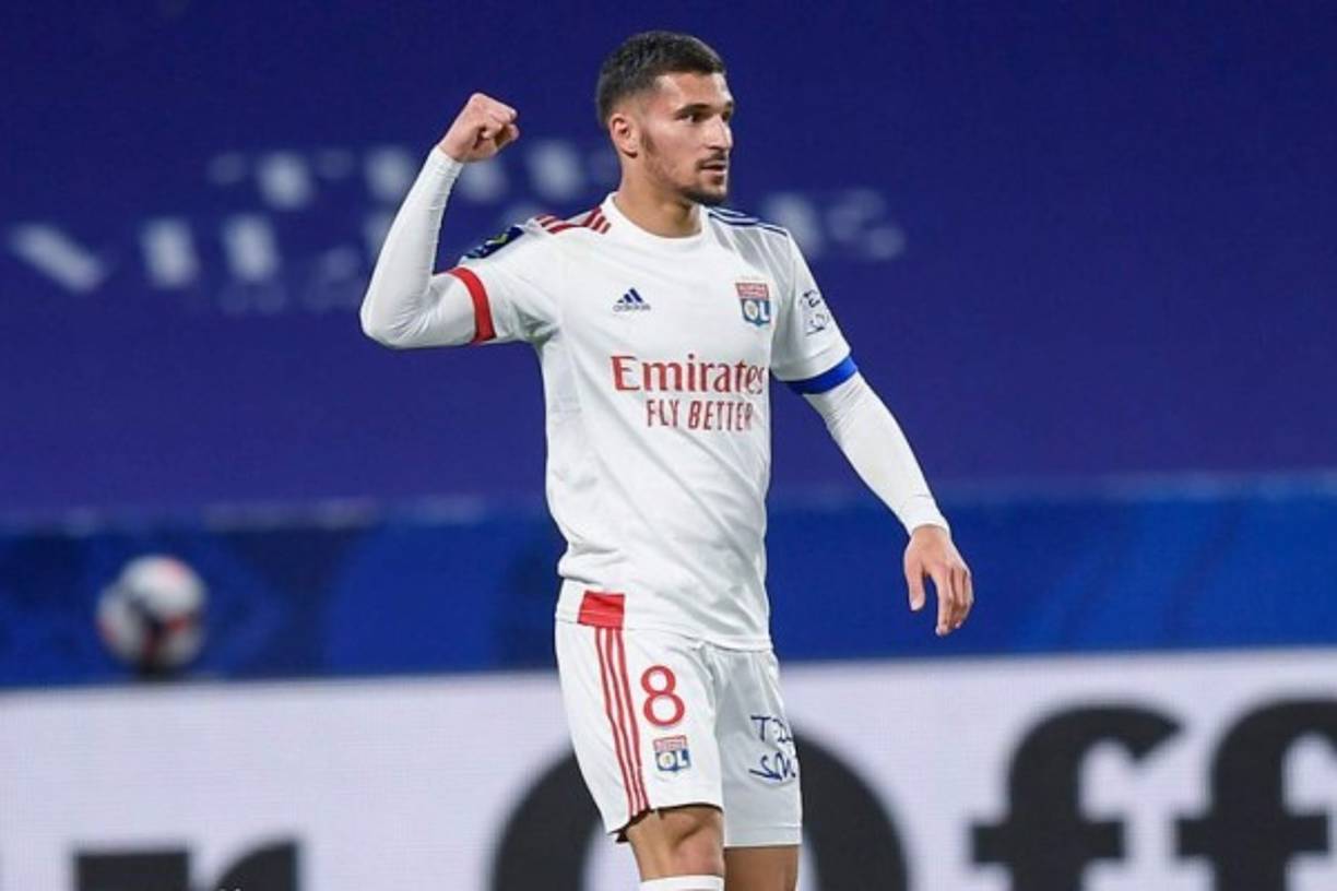 Houssem Aouar: Centrocampista argelino que milita en el Lyon y en Italia señalan que la Juventus lo pretende para la próxima campaña. Foto Houssem Aouar Facebook.