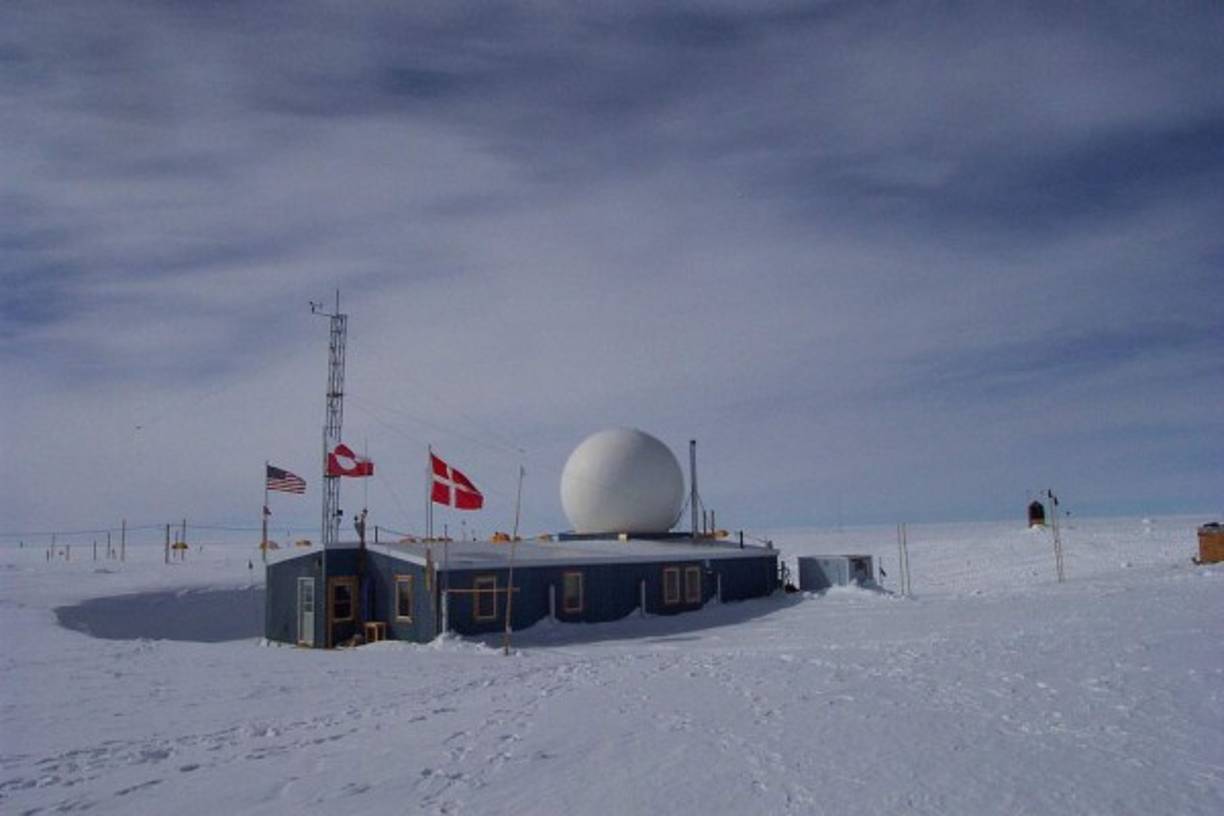 6. ESTACIÓN NORTH ICE, GROENLANDIA<br/>Temperatura Récord: -66.1 °C<br/>Ubicada en el centro de la gran isla del norte, registró su récord de temperatura en 1954. Fue una estación de investigación científica de la expedición British North.<br/>