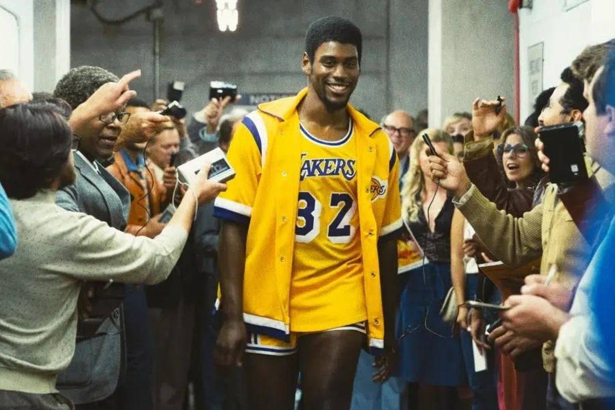<b>“Tiempo de victoria: La dinastía de los Lakers” </b>llega a HBO Max el 7 de agosto, y sigue la vida personal y profesional de Los Ángeles Lakers durante la década de los 80, consiguiendo ser una de las dinastías más dominantes y veneradas del baloncesto.