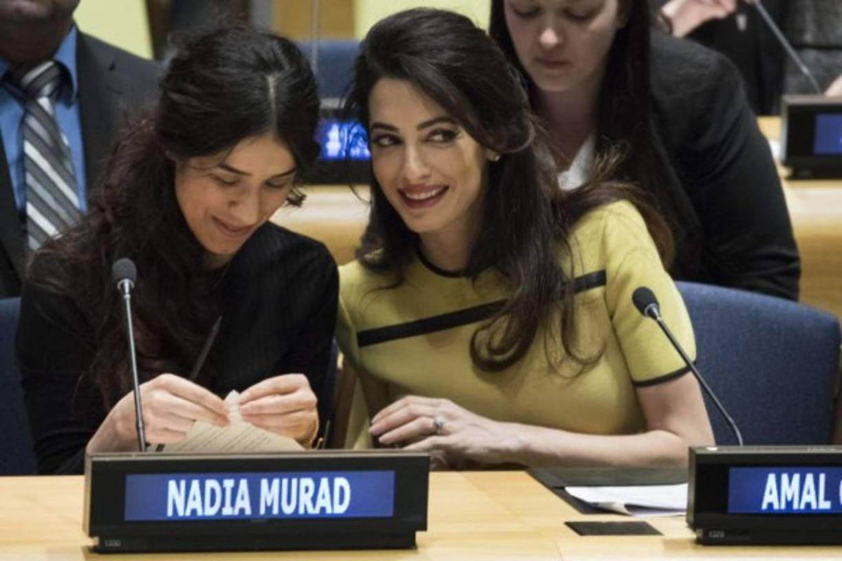 Desde allí comenzó a alzar la voz para denunciar el suplicio de los yazidíes y de la mano de la abogada experta en derechos humanos, Amal Clooney, Nadia contó su experiencia el 16 de diciembre de 2015 en el Consejo de Seguridad de la ONU, que la nombró embajadora de esta organización.