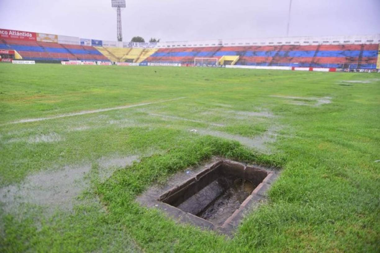 El drenaje de la cancha del coloso ceibeño es pésimo.