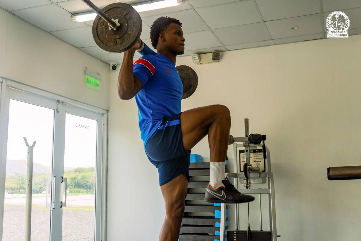 El delantero Edward Dimitre Gordon regresa al Olimpia luego de su paso por los Lobos de la UPNFM.