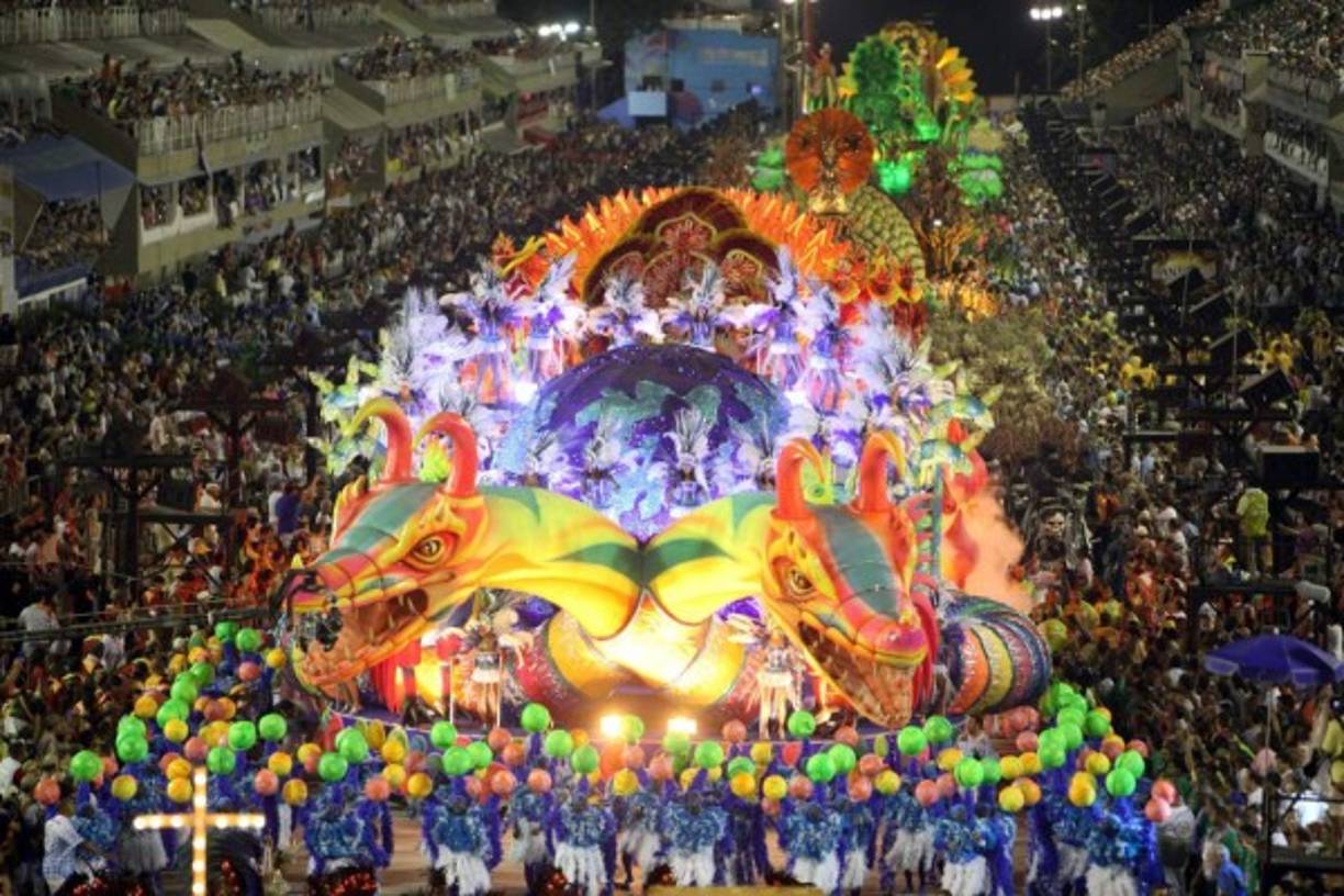 Brasil se ilumina esta noche con la inauguración del Carnaval de Río de Janeiro.