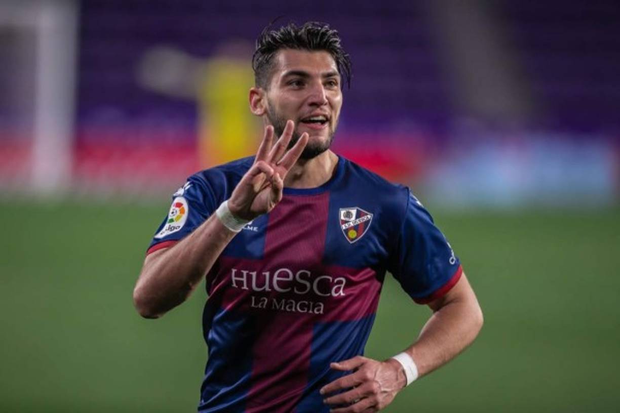 Según el diario Marca, el Wolverhampton Wanderers no acepta la oferta de 15 millones de euros que ha realizado el Atlético de Madrid para fichar a Rafa Mir. El conjunto colchonero era optimista para cerrar ya el fichaje pero el delantero español se tendrá que sumar a la pretemporada con el club inglés.