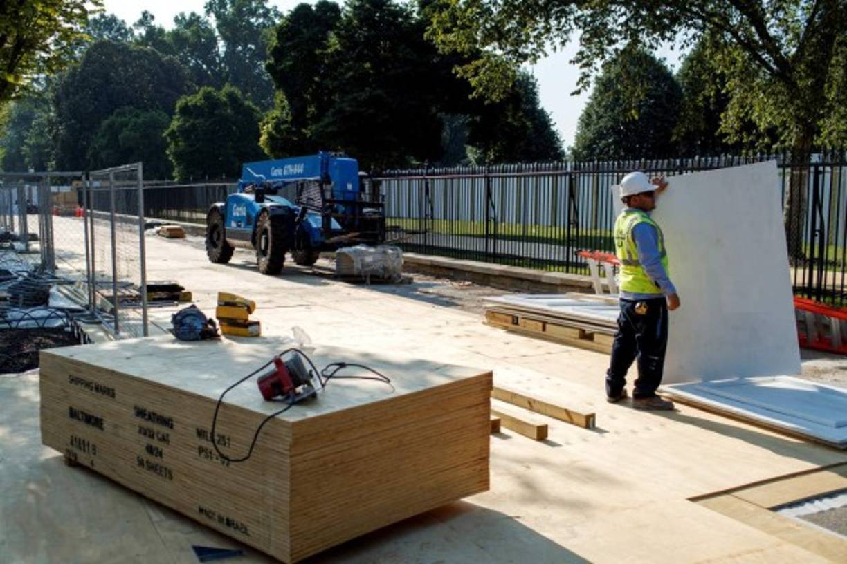 La cerca actual tiene una altura de seis pies mientras que la nueva alcanzará los 13 pies e incluirá una tecnología que evitará que pueda escalarse.