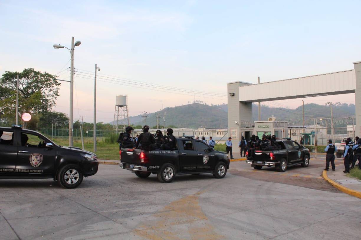 Los enfrentamientos entre reclusos han dejado varios muertos y heridos. 