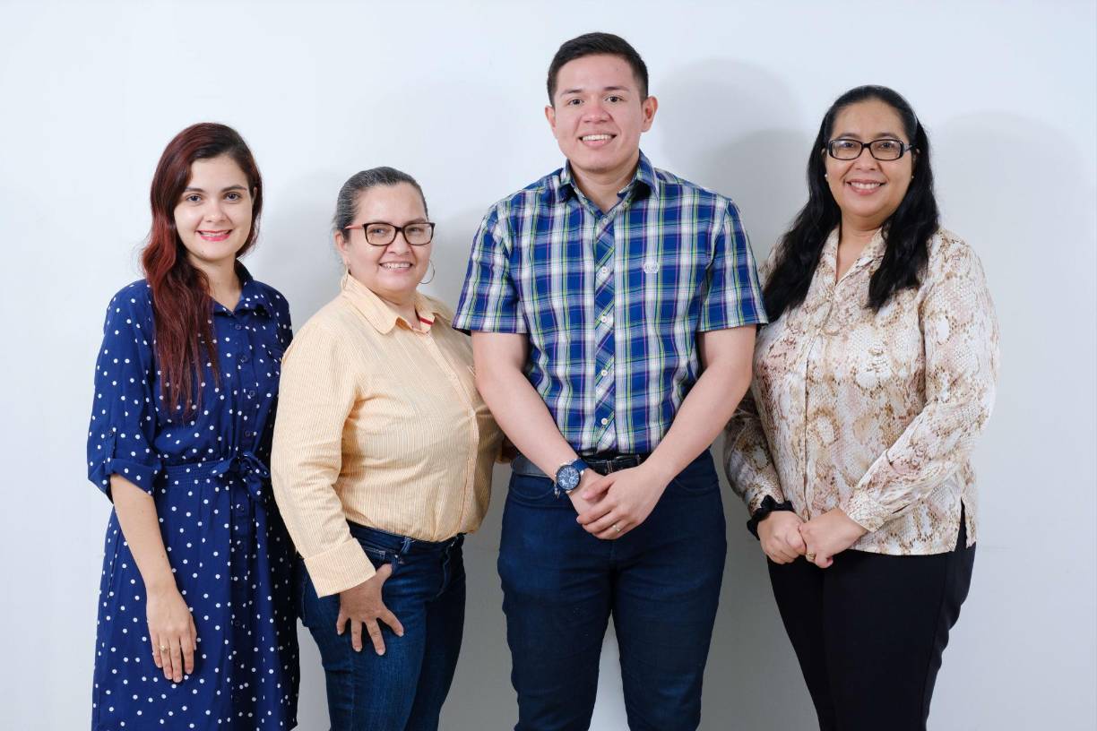 Es meritoria la fecha para reconocer el esfuerzo y compromiso que diariamente imprime este equipo de profesionales para servir a las audiencias en las diferentes plataformas apegados al cumplimiento de la misión y valores que rigen a LA PRENSA como el diario líder y de referencia en Honduras y la región.