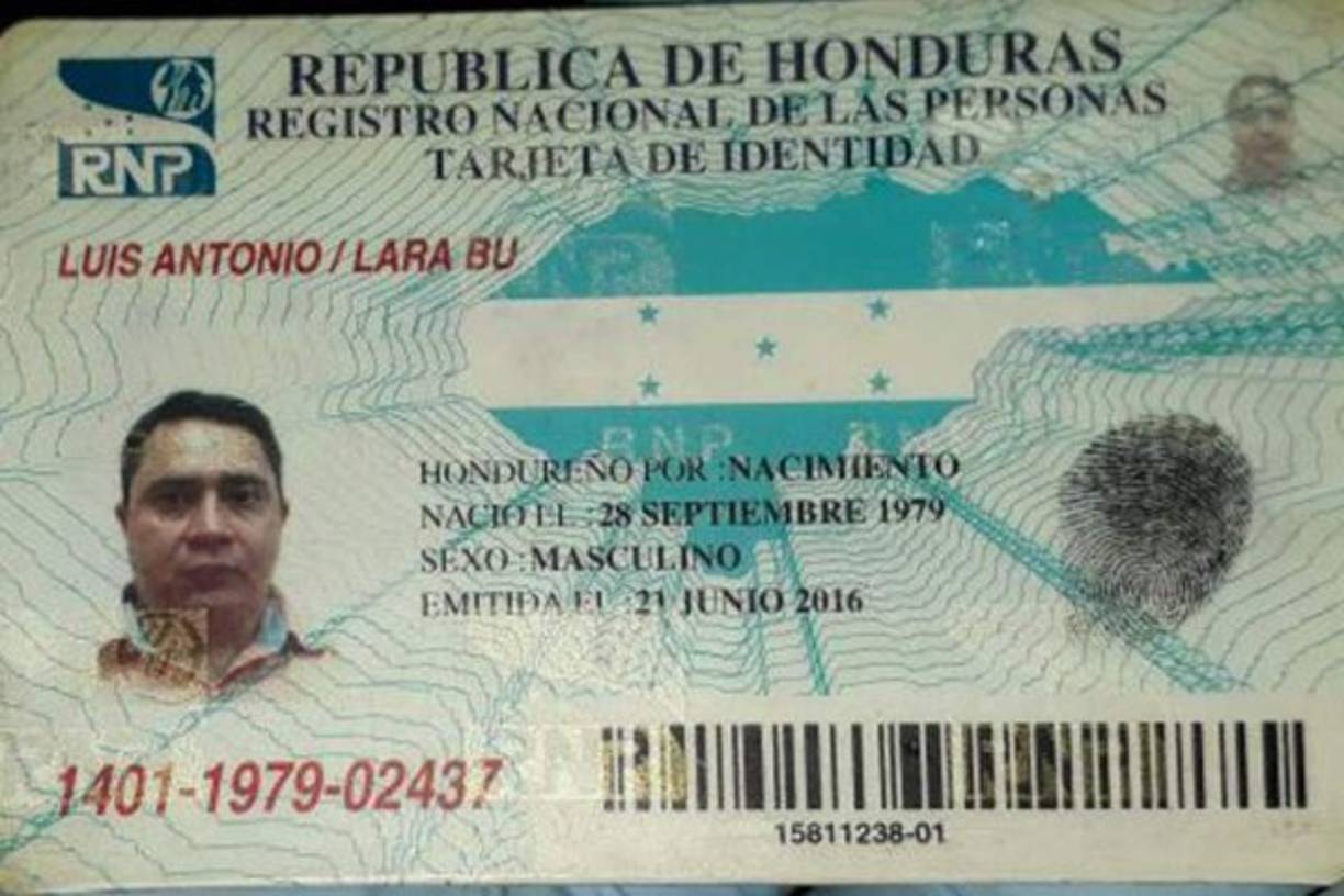Luis Antonio Lara Bu, agente de la Dirección Policial de Investigaciones de Ocotepeque fue baleado durante un asalto y falleció luego de permanecer internado de gravedad en un hospital de Guatemala. El oficial fue atacado a tiros por un desconocido luego que atendiera a una joven identificada como Kenia Liseth Ruano Villanueva (23) que fue herida por un sujeto durante un asalto en el barrio El Centro Sinuapa en Ocotepeque.