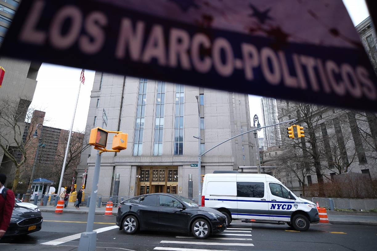 La posterior condena por narcotráfico de “Tony” Hernández en la Corte del Distrito Sur de Nueva York, y las constantes menciones de narcotraficantes, quienes a cambio de acuerdos con la Fiscalía, acordaron delatarlo, vaticinaban el oscuro año que se le venía encima.
