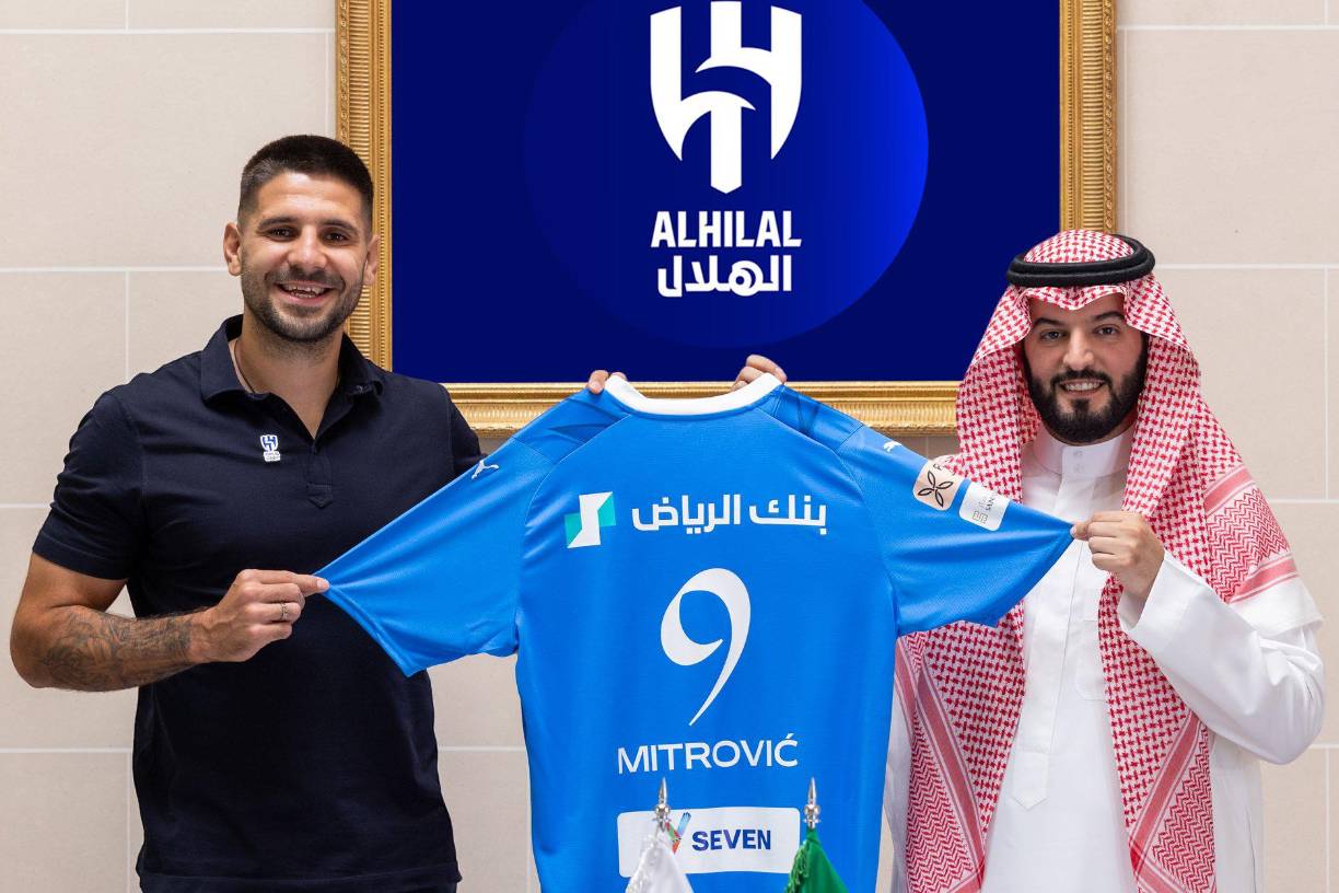 El Al Hilal de Neymar también ha fichado al delantero Aleksandar Mitrovic proveniente del Fulham. El serbio fichó hasta el 2026.