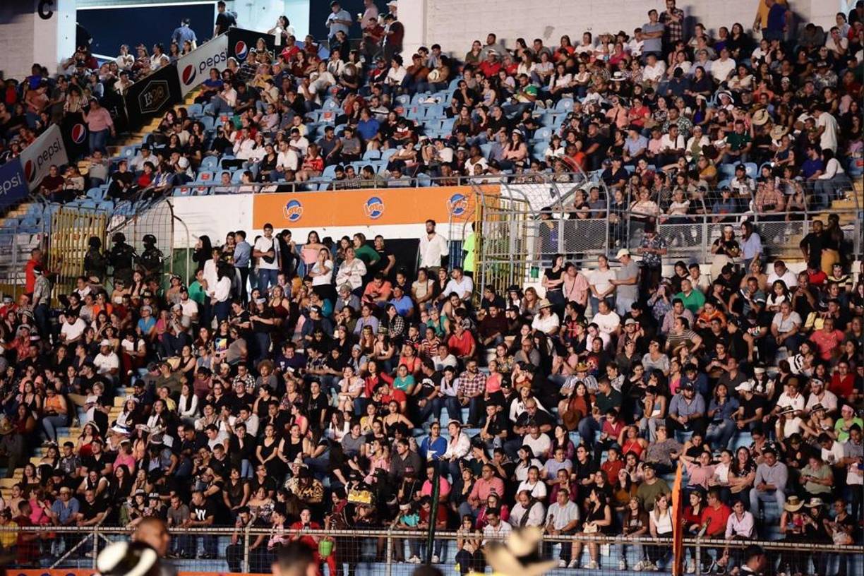 El exintegrante del grupo “Los Bukis” se presentará este sábado se trasladará a la Capital Industrial para cantarle a los sampedranos. 