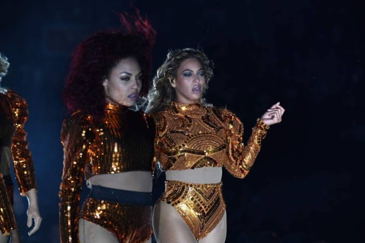 Además de su poderosa voz, Beyoncé se caracteriza por los impresionantes cambios de vestuario en sus presentaciones.