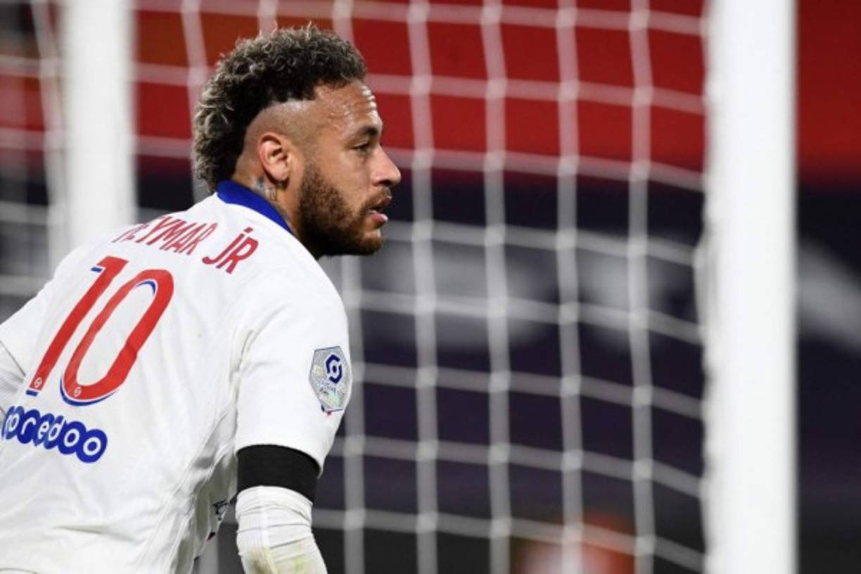 'No me puedo creer, 23 años. Chico, te juro que no sé qué decir', comenzó diciendo Neymar al enterarse sobre la muerte de su amigo. Foto AFP.