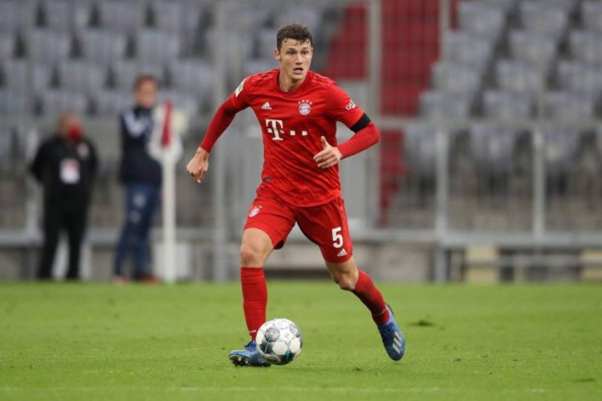 El París Saint Germain busca fichar al defensa del Bayern Munich, Benjamin Pavard, según L'Equipe. De acuerdo a la información, el club bávaro ha puesto un precio de venta de alrededor de 45 millones de euros.