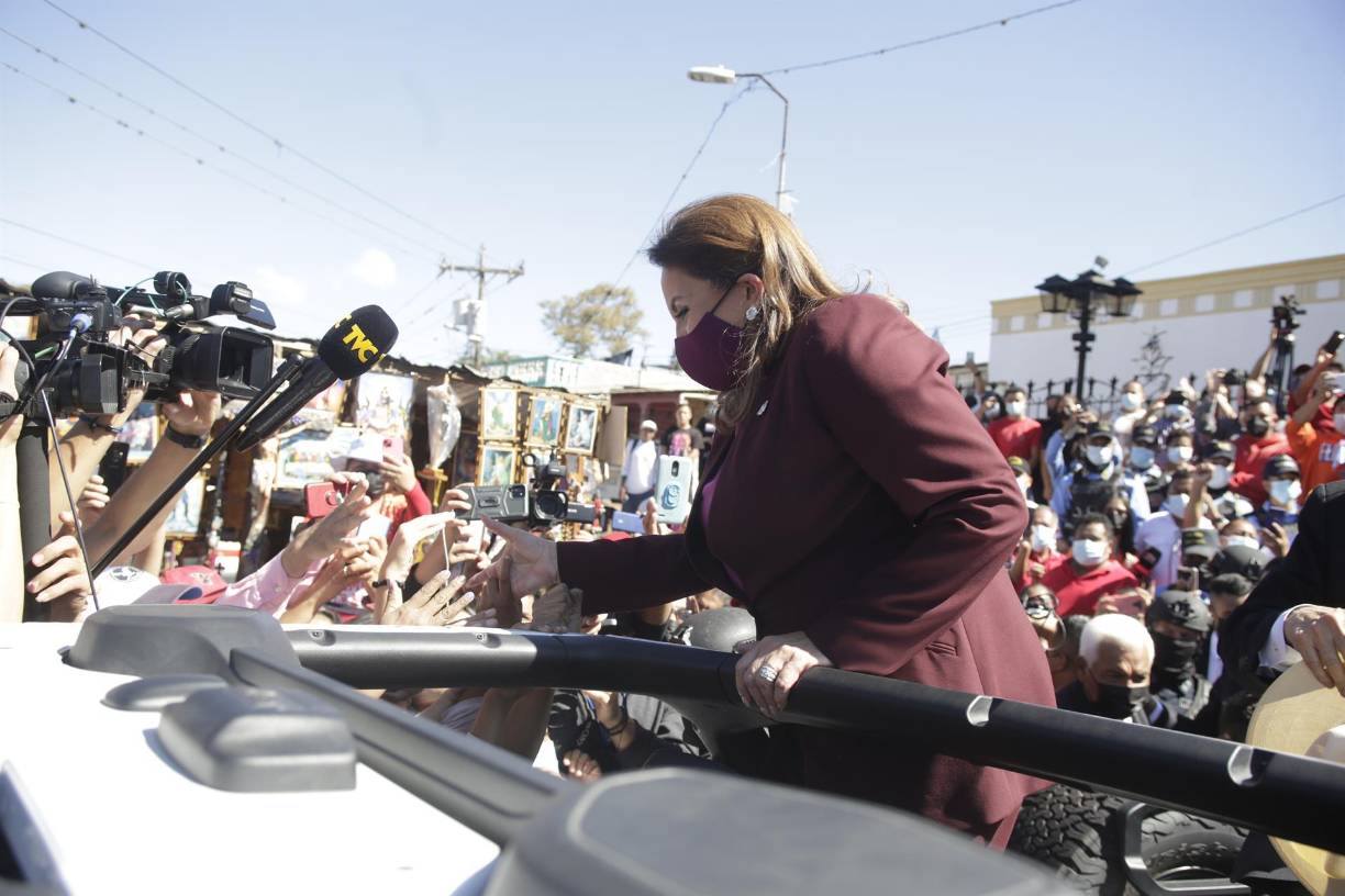 “No más violencia contra las mujeres. Voy con todas mis fuerzas para que nuestras niñas puedan desarrollarse plenamente. Mujeres hondureñas, no les voy a fallar. Voy a defender sus derechos, cuenten conmigo”, Xiomara Castro, presidenta de Honduras. 