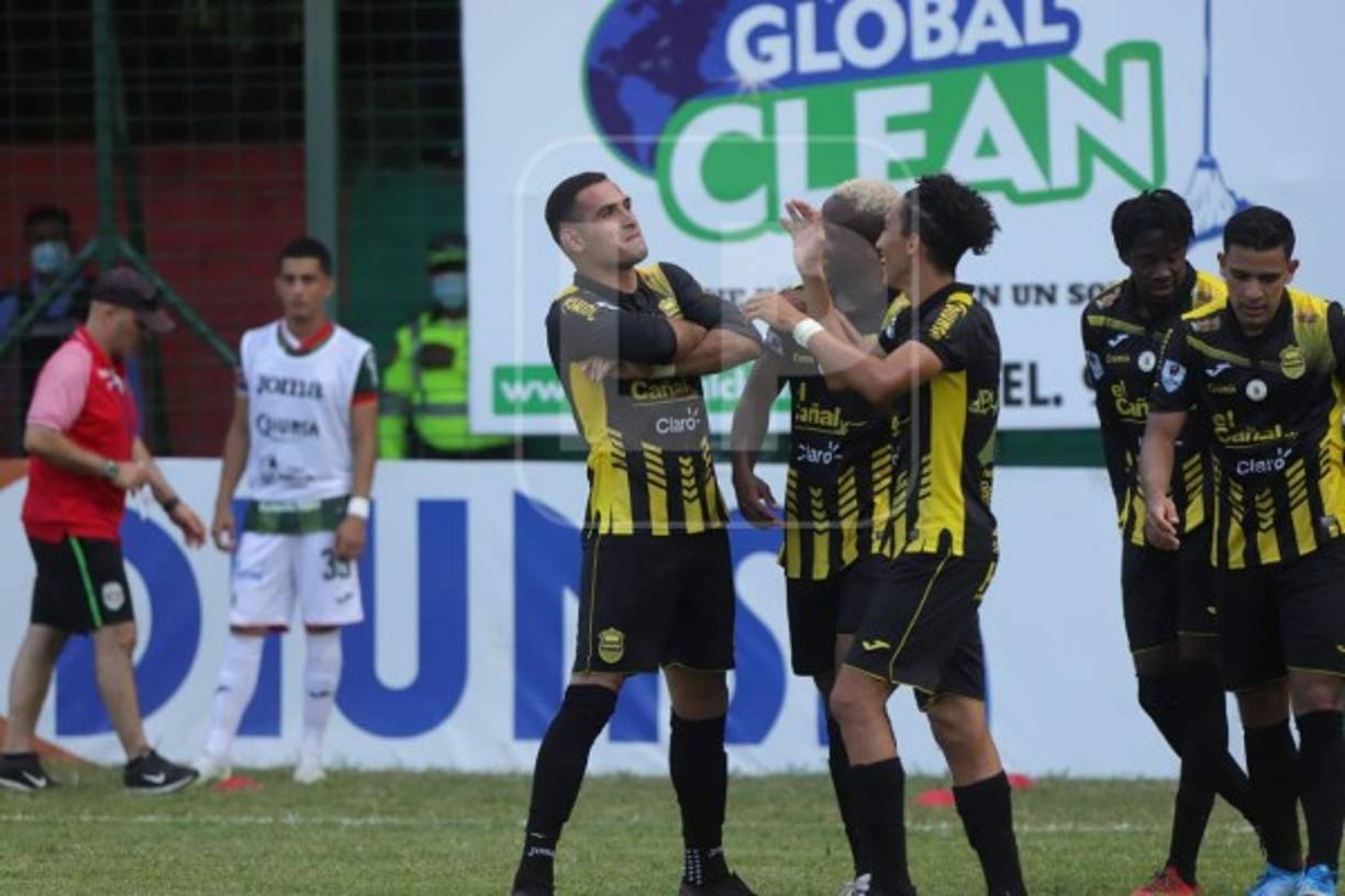 El mexicano Omar Rosas le dio la victoria al Real España en el clásico sampedrano ante Marathón.