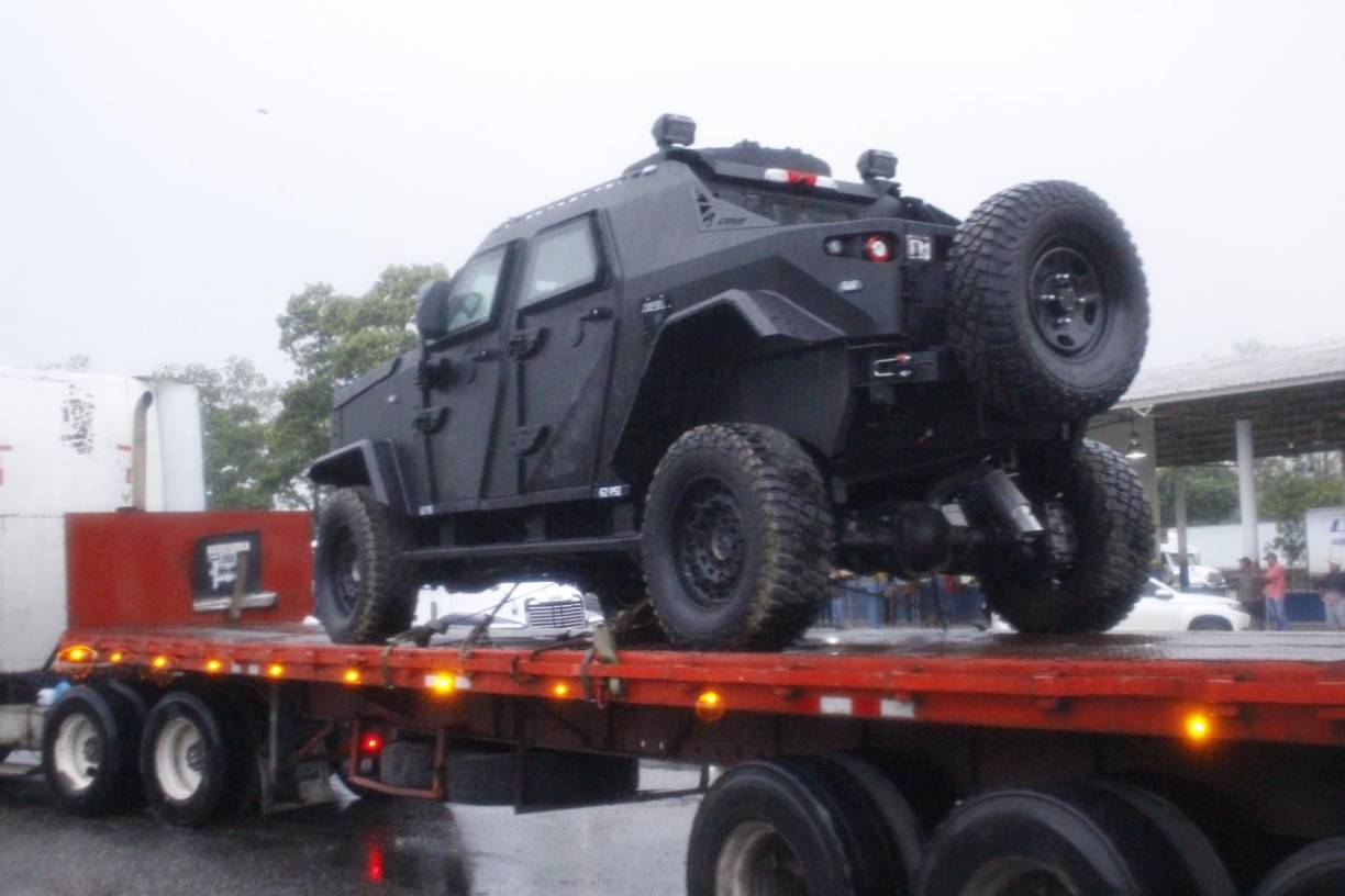 La incorporación de esta tecnología no solo representa un avance en la lucha contra el crimen organizado, sino que también asegura la protección de los operadores policiales, cuyas vidas son fundamentales para garantizar la seguridad de la ciudadanía. El costo de salvar una vida, tanto de un agente como de un ciudadano, es invaluable y no tiene precio, reafirmó el Ministro durante su intervención.