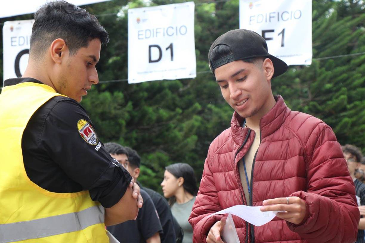 El 54% (9,393) de los aspirantes son procedentes de institutos públicos, 43% (7,573) de los institutos privados y un 3% (473) de otro tipo de instituto o no detalló.