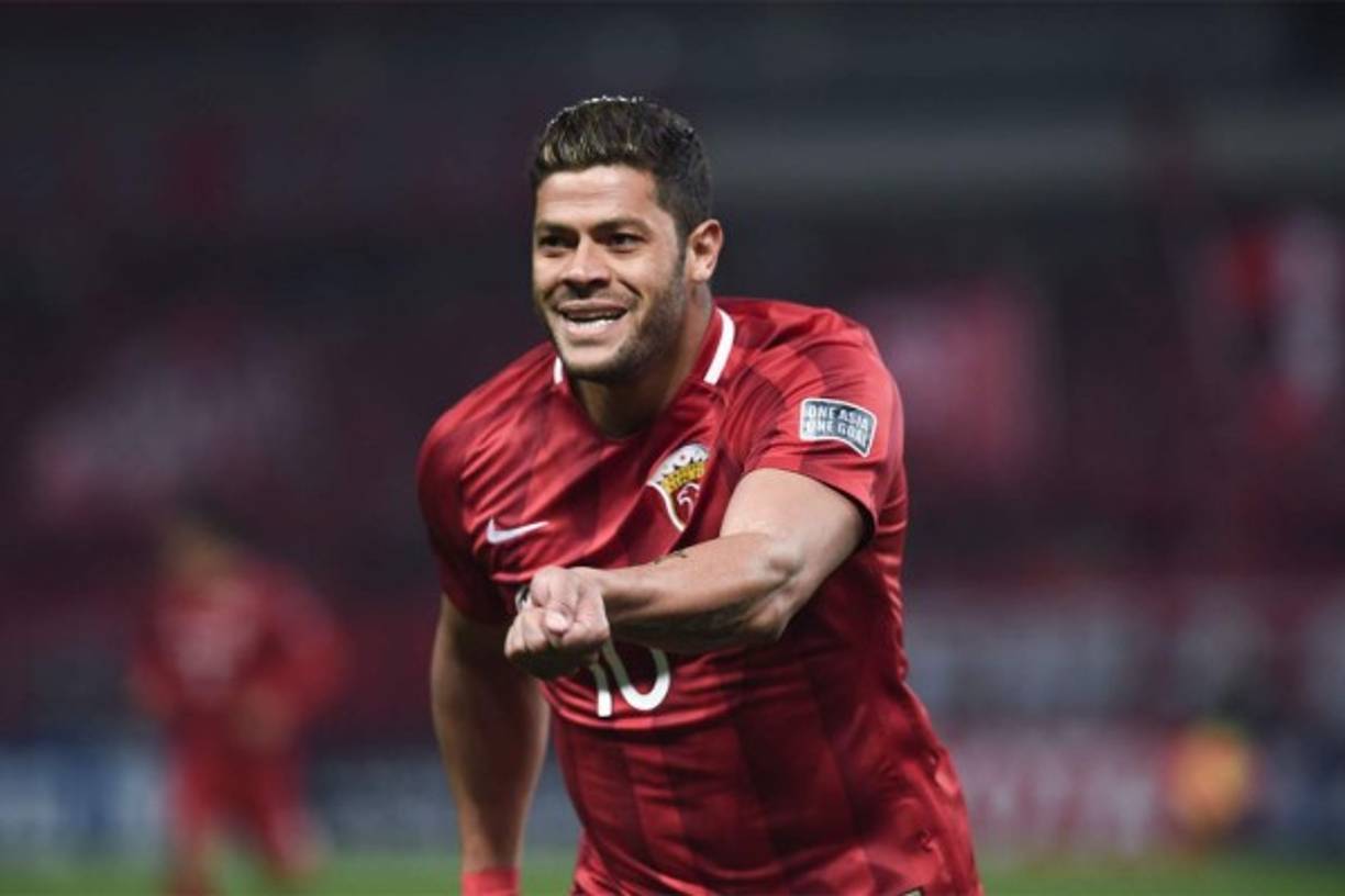 Hulk todavía no lleva un año en el Shanghai chino y ya está pensando en regresar a Europa. El brasileño parece no haberse adaptado al país asiático y son varios clubes de la Premier League los que se han interesado por él.