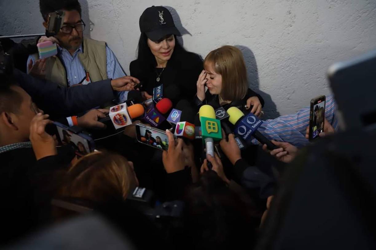 En compañía de su nuera Imelda Garza, Guardia explicó las razones que tuvo para que en el velorio de su hijo fuera en su casa y solo estuvieran presentes la personas que lo conocían y amaban.