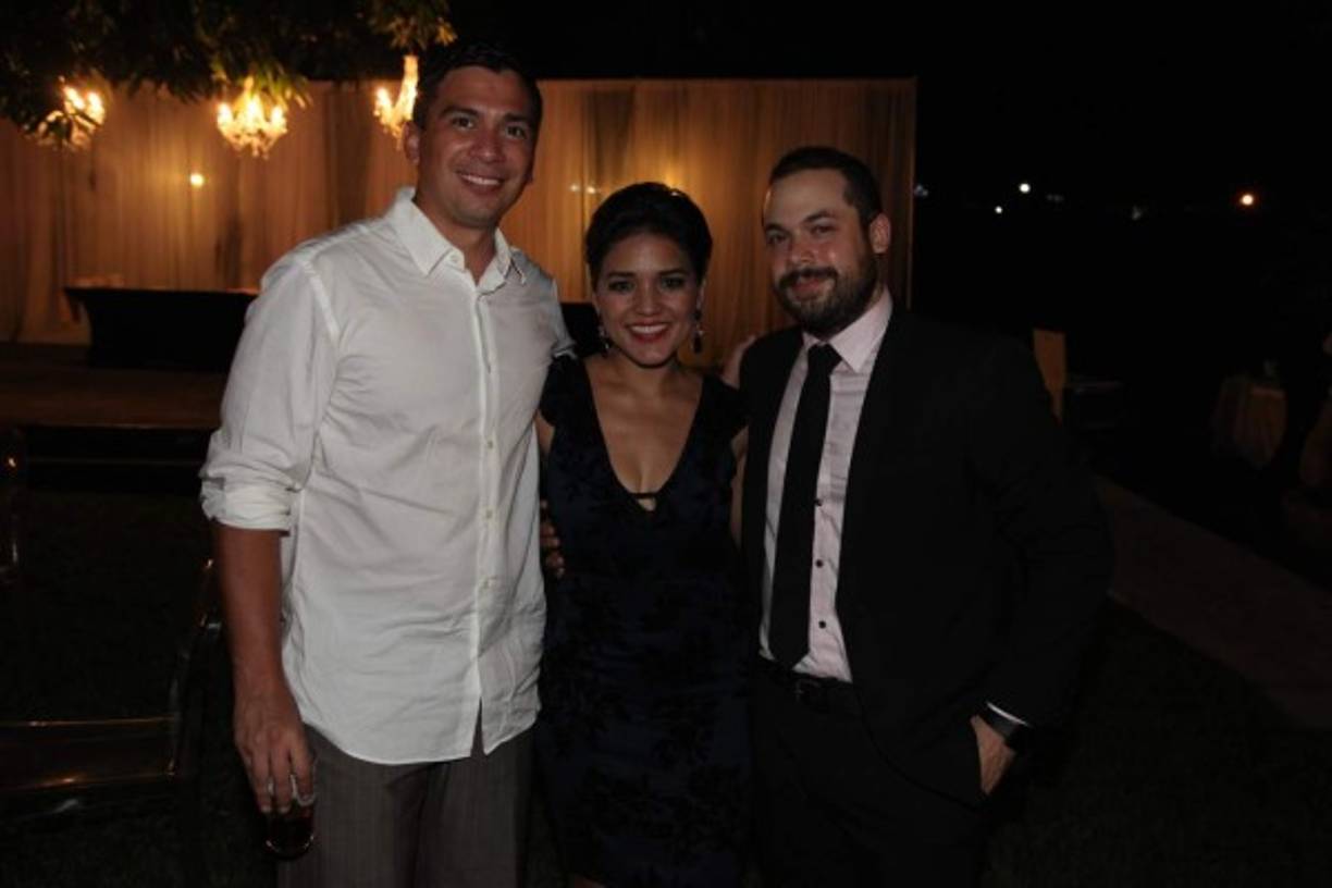 Christopher Karow, María Galo y Diego Paz.