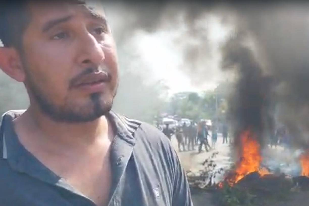 Uno de los vecinos afectados explicó que cada vez que llueve se quedan sin energía. “Vamos a seguir con las tomas si la Empresa Energía Honduras no resuelve”, dijo Luis Alejando Chavaría.