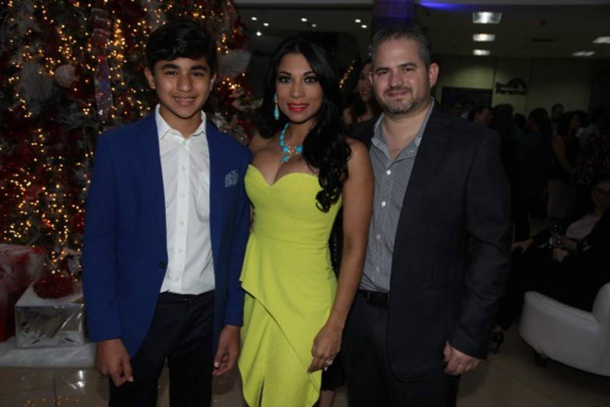 Andrés, Sarahí y Manuel Rodríguez.