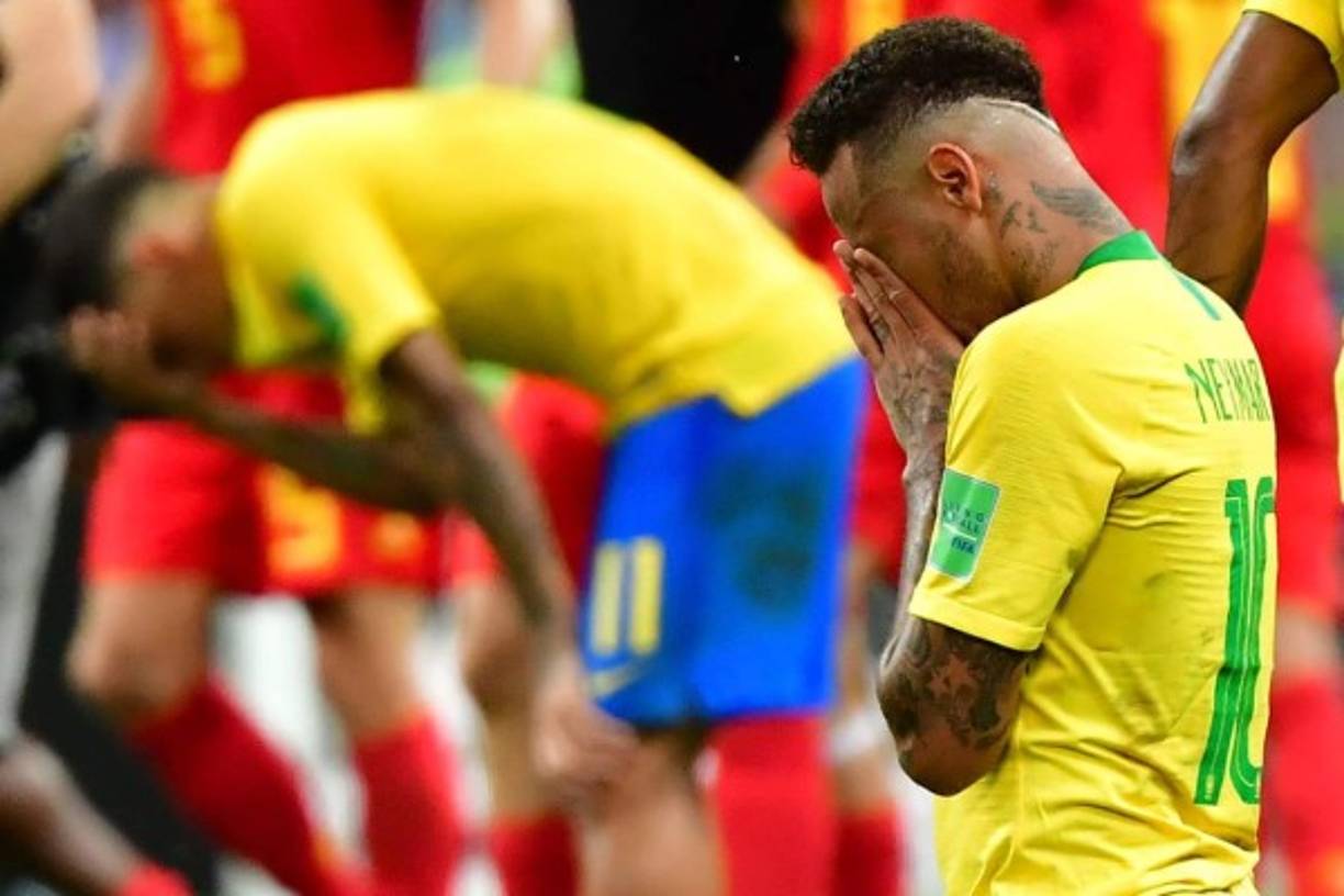 El desconsolado llanto de Neymar tras la eliminación de Brasil.