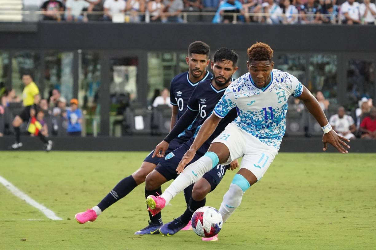 Así reaccionaron los medios y periodistas hondureños al debut de Reinaldo Rueda con Honduras. 