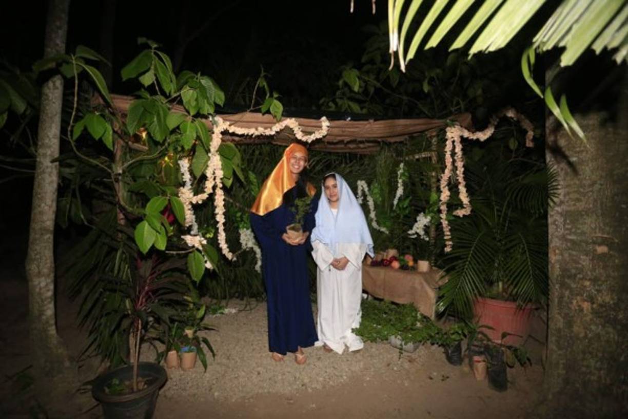 El objetivo de adultos y niños es recordar el verdadero sentido de la Navidad: el nacimiento de Jesús. Cabe destacar, que en cada estación logran llevar a los visitantes hasta Belén.