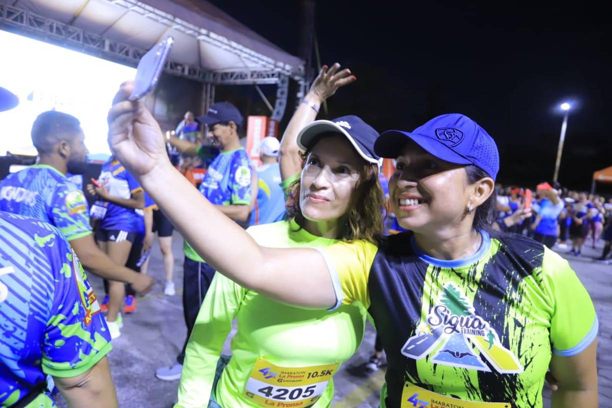 La foto antes de iniciar la maratón. 