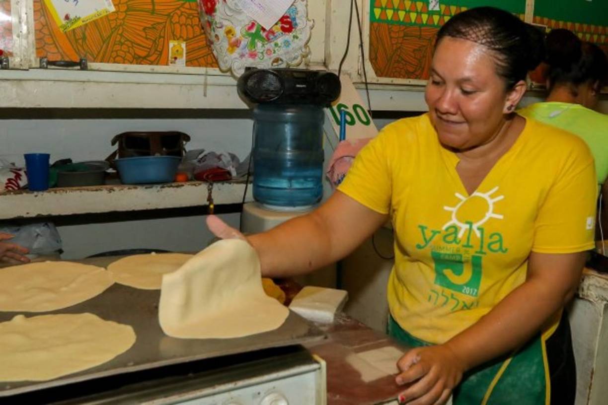 Las hondureñas, que se caracterizan por ser trabajadoras y amorosas, celebran cada 25 de enero el Día Nacional de la Mujer.
