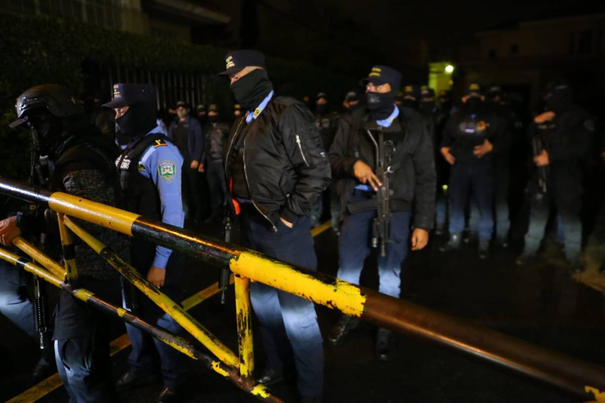 En la operación participan elementos de la Policía Nacional.