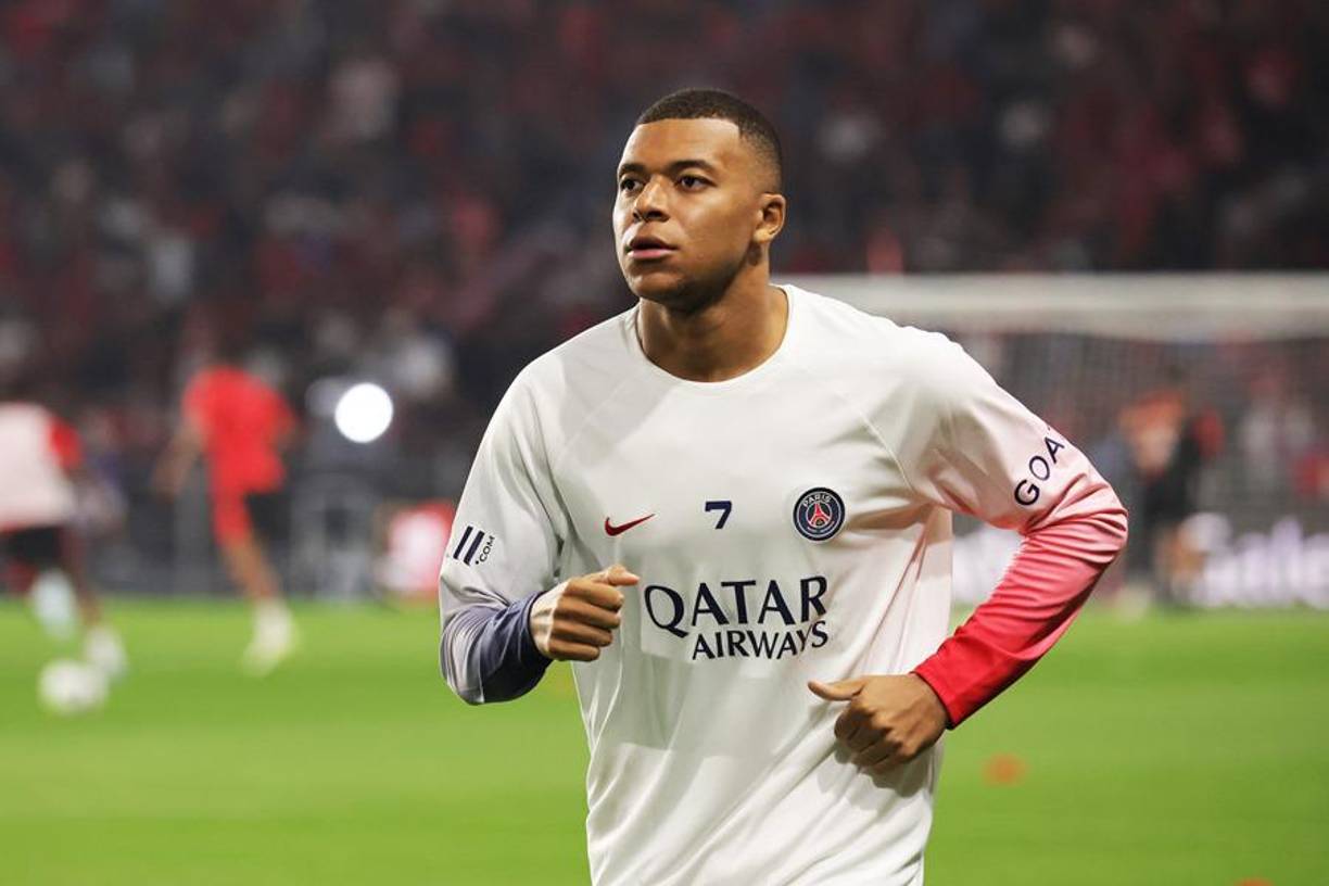 Según detalló Diario As, Mbappé se ha comprometido con el club parisino a comunicar su decisión final en los próximos días. Lo dirá a no más de una o dos semanas. 