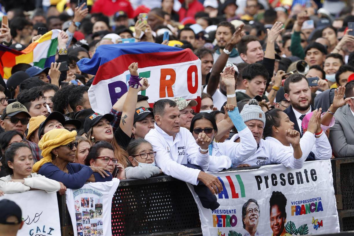 Para ella, lo que vive Colombia hoy es un sentimiento “divino”, algo que “nunca” habían vivido y que espera sirva como punto de partida para “ver la transformación de este país que ya comienza hoy”.