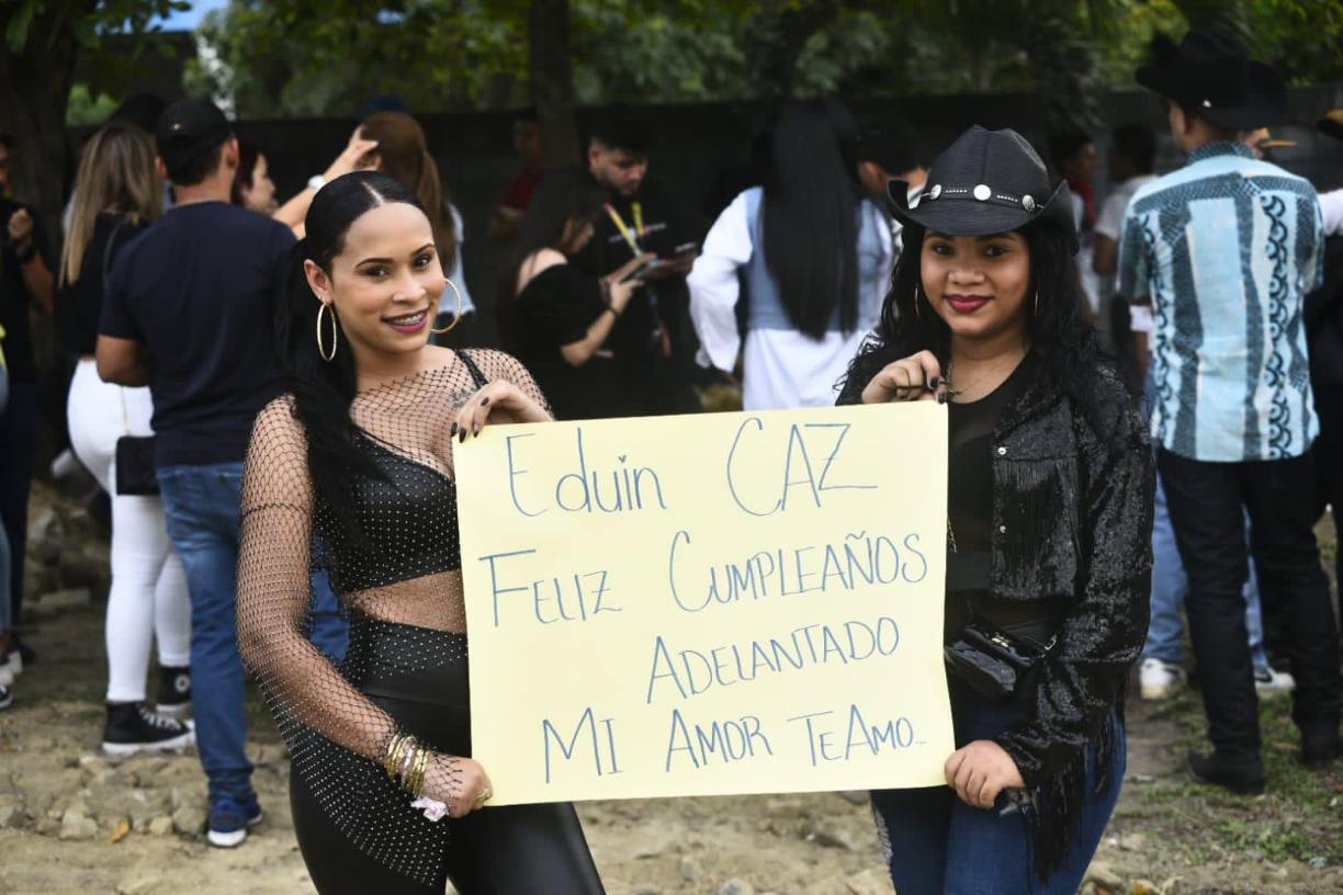 Luego de su exitoso concierto el pasado sábado en Tegucigalpa, el <b>grupo Firme</b> se presenta esta noche en el<b> estadio Olímpico Metropolitano </b>de esta ciudad.