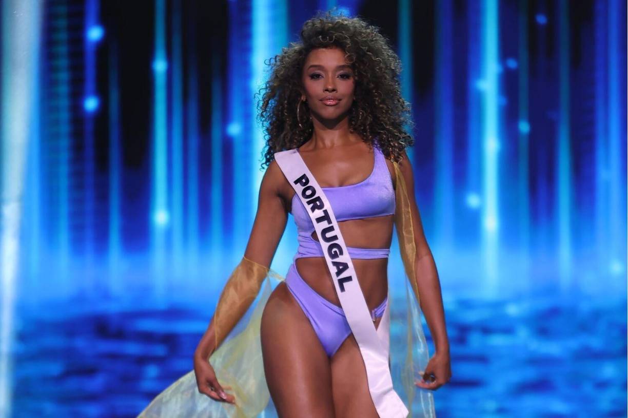 El asunto ha tenido tal repercusión que incluso algunos medios en línea han reflejado la polémica en sus portadas, como el periódico Público, que titulaba este lunes ‘¿Nuestra Señora de Fátima en Miss Universo? Portuguesa criticada por la elección del traje’.