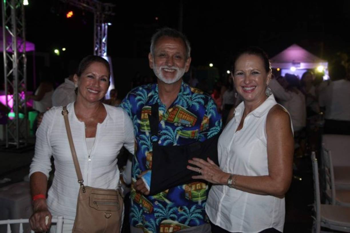 Ruth Fasquelle con Pedro Milla y Hortensia Fasquelle.