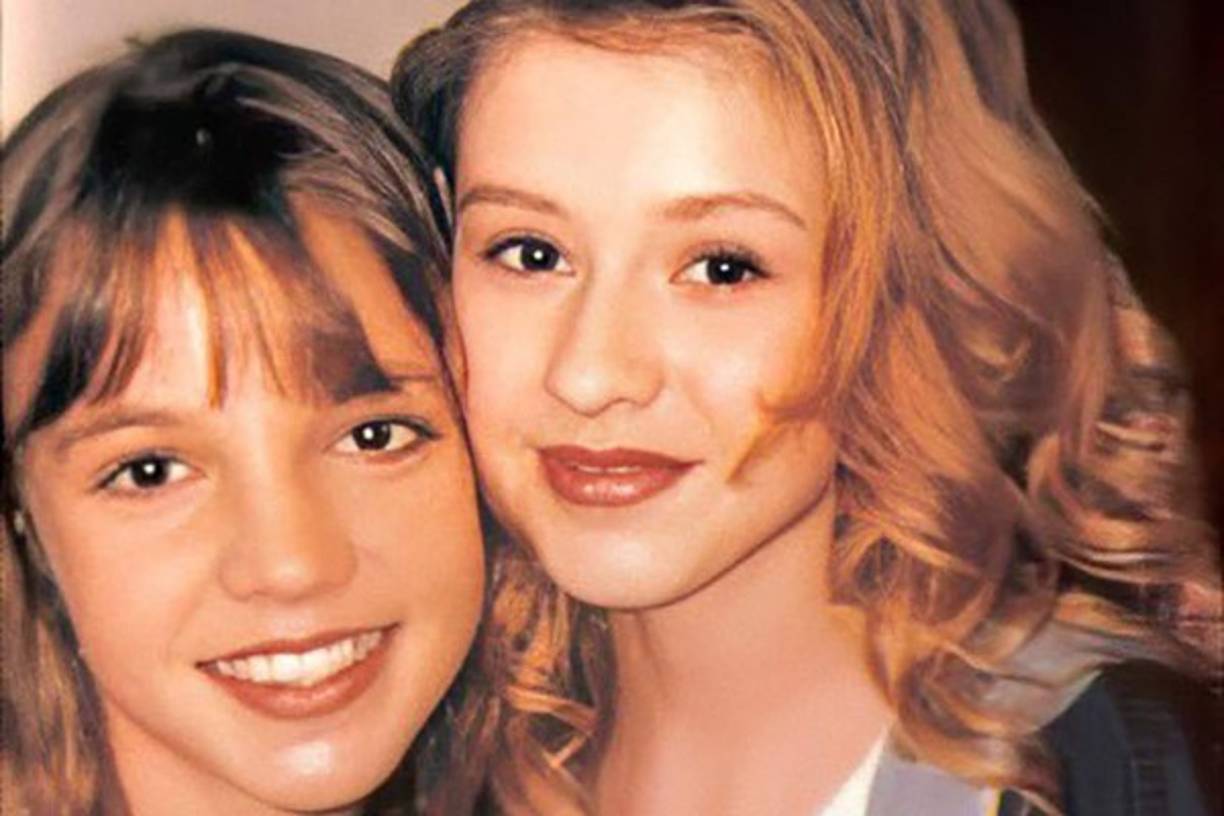 'Llevo días pensando en Britney y en todo lo que ha estado soportando', asegura la afamada artista en Twitter. 'Todas las mujeres tienen derecho a decidir sobre su propio cuerpo, sobre su sistema reproductivo, sobre su privacidad, su espacio y su proceso de curación, así como sobre su propia felicidad', ha manifestado Christina en referencia a prohibiciones tan sorprendentes e indignantes, confesadas por la propia Britney la semana pasada, como la de tener más hijos, para lo que fue forzada a colocarse un DIU.